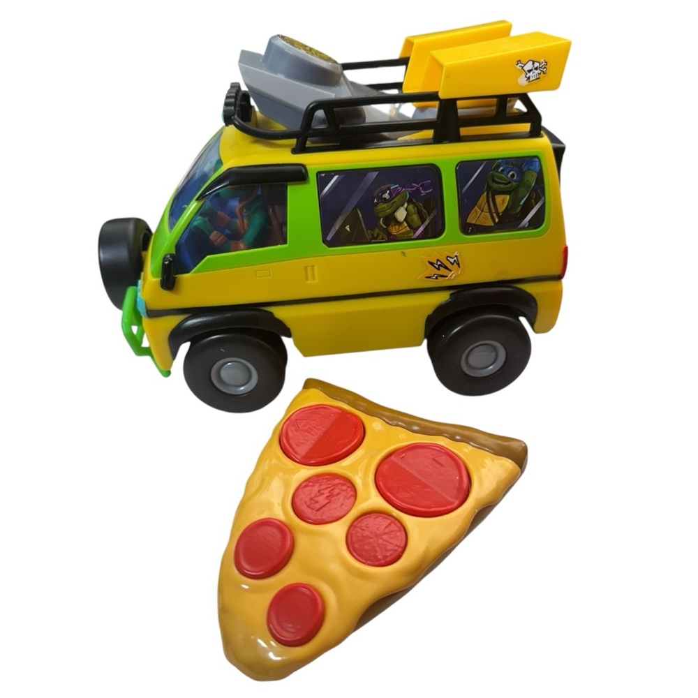 Teenage Mutant Ninja‎ Turtles Mutant Mayhem RC Pizza Blaster Vehicle